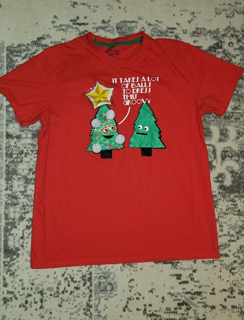 Seven Oaks Christmas Red T-Shirt Tee Size M Light Up